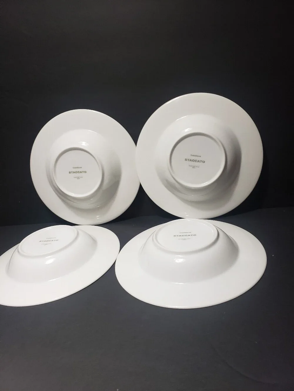 Set Of 4 CRATE & BARREL  *Staccato* Rimmed Soup Bowls